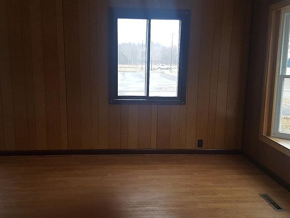 4th image of 11495 Haven St