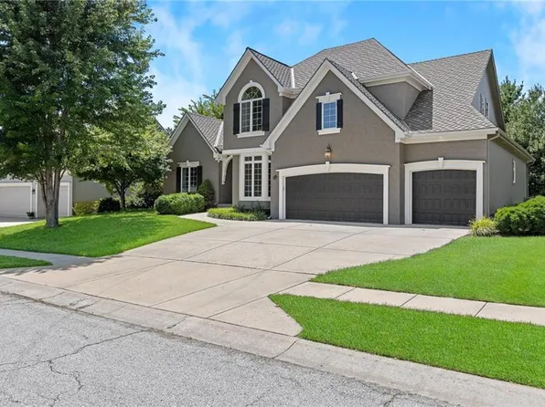10312 N Lucerne Ave, Kansas City, MO 64154