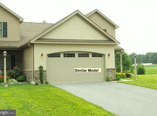 103 Anna Ln, Elizabethtown, PA 17022