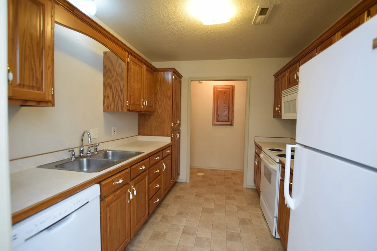 Building Photo - 1714 Redbud