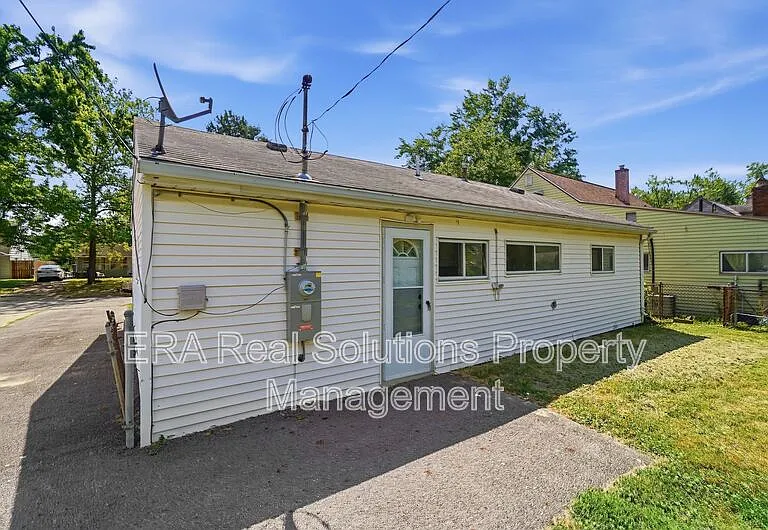 1265 Elderwood Ave — Photo 23