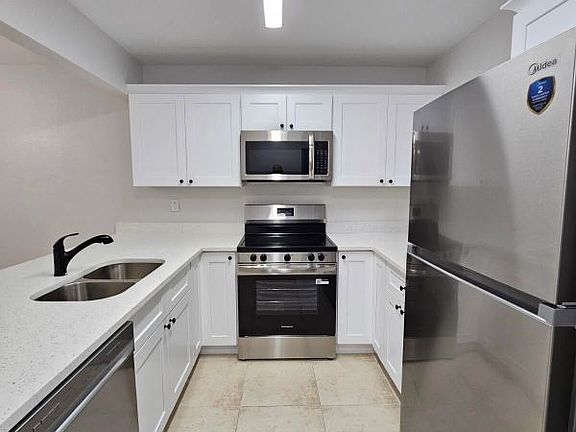 5th image of 1681 Balfour Point Dr APT A