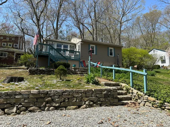 17 Knoll Road, East Haddam, CT 06469