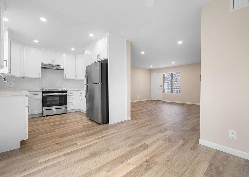 1st image of 7505 Santa Ysabel Ave #4