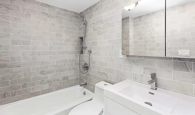 Rented by REAL New York | media 24