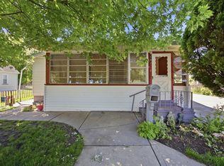 182 N Smith St, Aurora, IL 60505