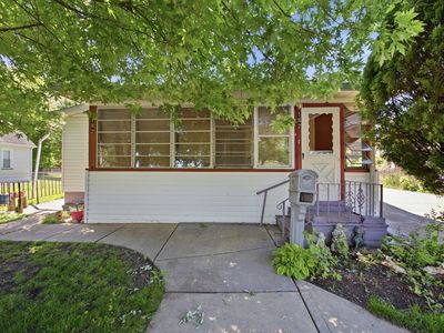182 N Smith St, Aurora, IL, 60505