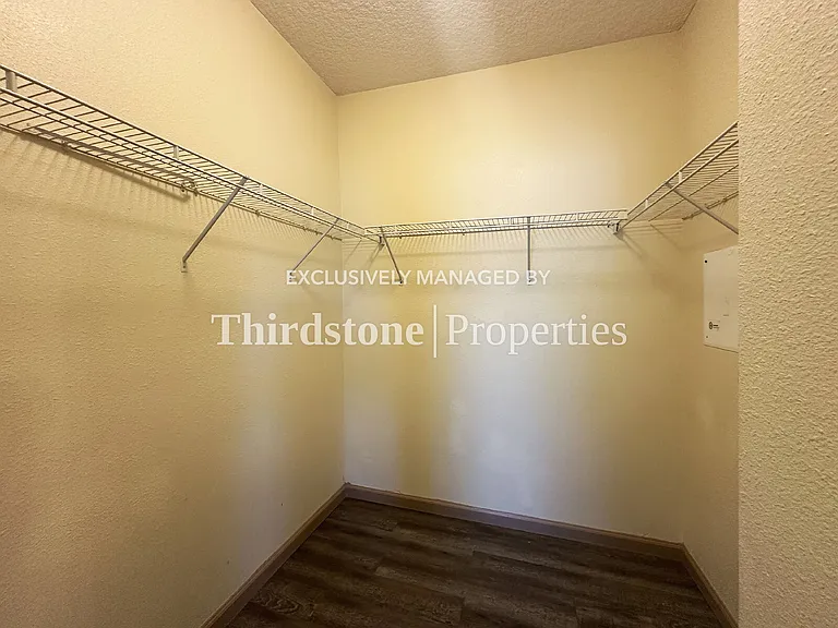 1660 Biscayne Bay Cir — Photo 13