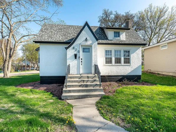 426 W Douglas Ave, Fergus Falls, MN 56537