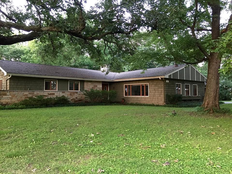 Beautifully wooded lot