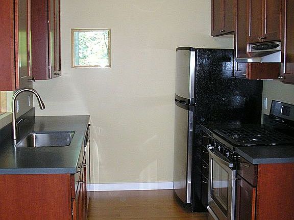5th image of 206 Tryon Farm Ln