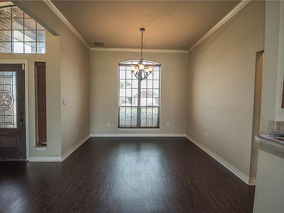 2nd image of 3016 Stroll Dr