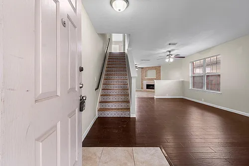 511 Cypresswood Knl Photo 1