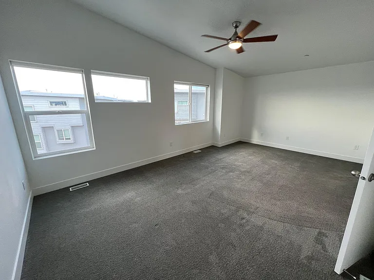 1008 W Rooftop Dr — Photo 13