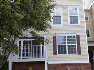 2524 Pascal Pl #202, Oak Hill, VA 20171