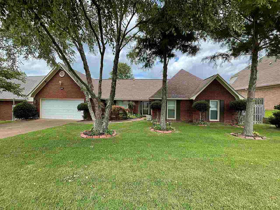 1st image of 7520 Cordova Club Dr