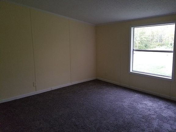 3rd image of 82 Oak Bend Dr