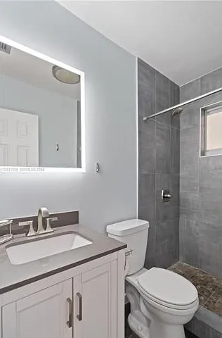 644 SW 7th Ct — Photo 10