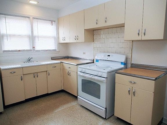 4th image of 8218 Knox Ave APT 2N