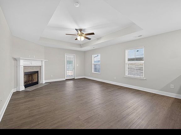 4th image of 124 Sorrelweed Dr