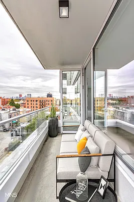 Sold by MNS | media 7