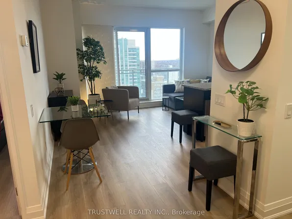 83 Redpath Ave #1611, Toronto, ON M4S 0A2