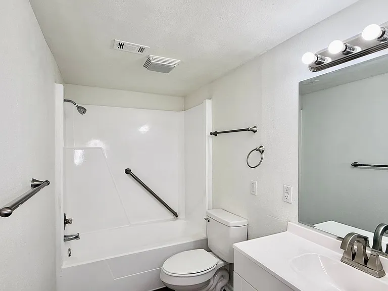 Altura Largo — Photo 157