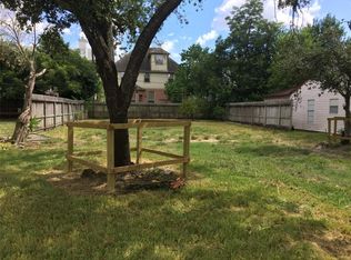 4425 Betty St, Bellaire, TX 77401