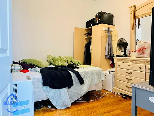 Rented by Blue Egg Realty Corp | media 8