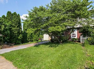 7 Grafton Cir, Lancaster, PA
