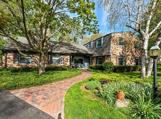 805 Lone Tree Rd, Elm Grove, WI 53122