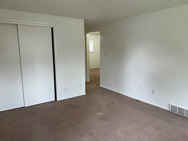 121 Gardner Dr — Photo 7