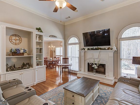 3rd image of 8012 Cypress Point