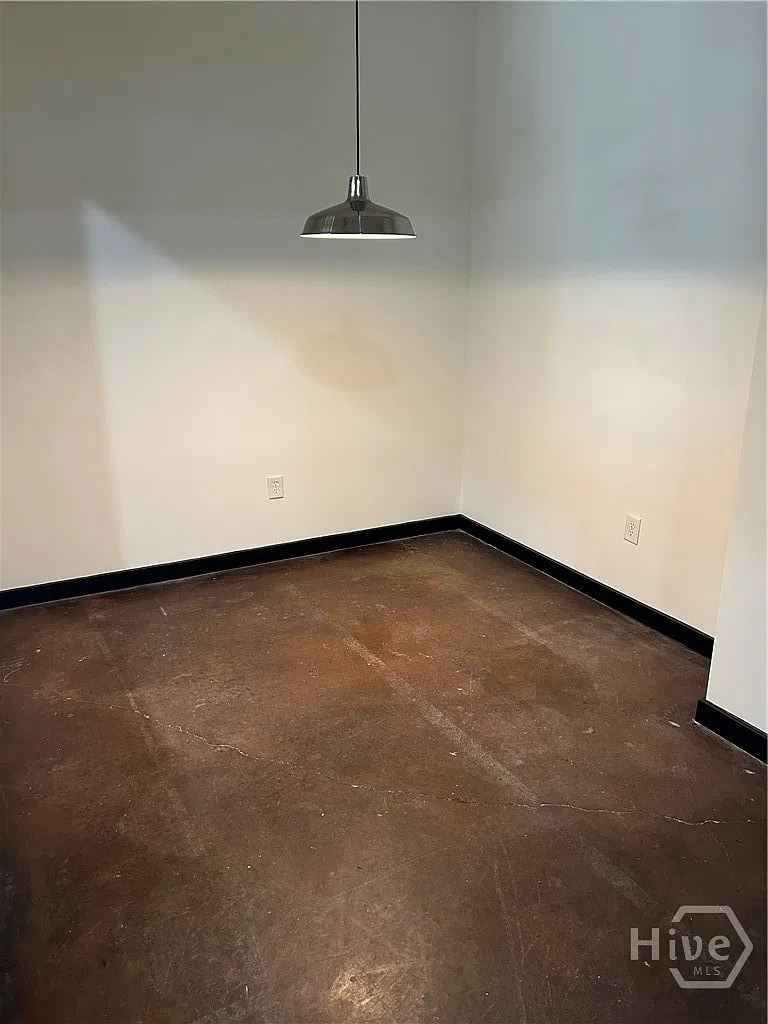 1 bed, 1.0 bath, 852 sqft, $1,375 — Photo 1