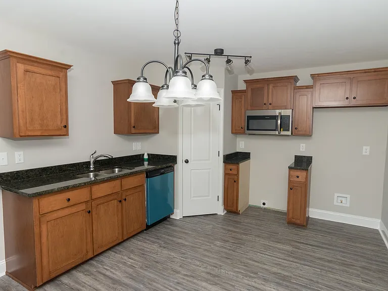139 Melba Ave SW — Photo 3
