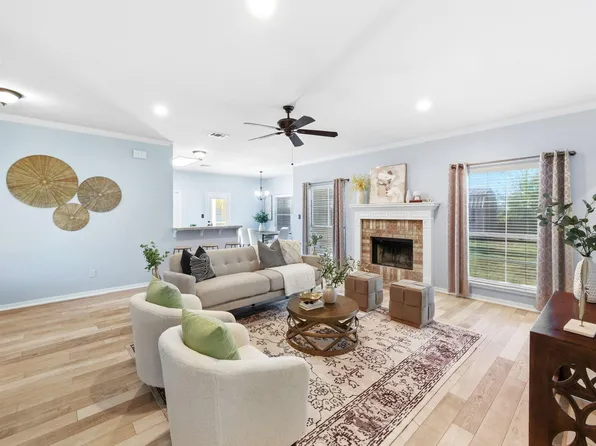 119 Brazos Dr, Hutto, TX 78634