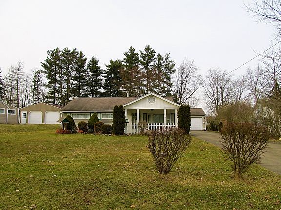 2nd image of 1917 Hillsdale Dr
