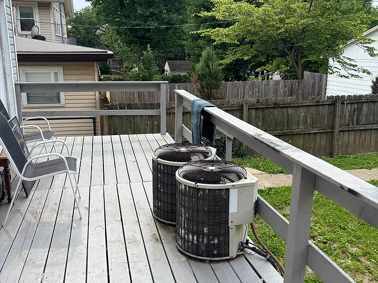 206 E Blake Ave — Photo 6