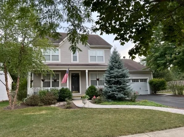 2876 Overbeck Ln, West Chicago, IL 60185