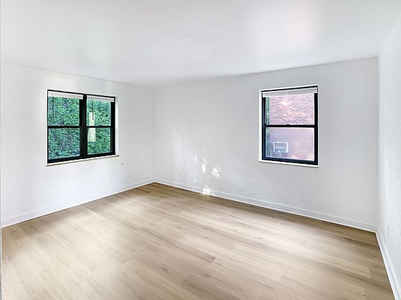 3rd image of 330 Greenlee Rd #20