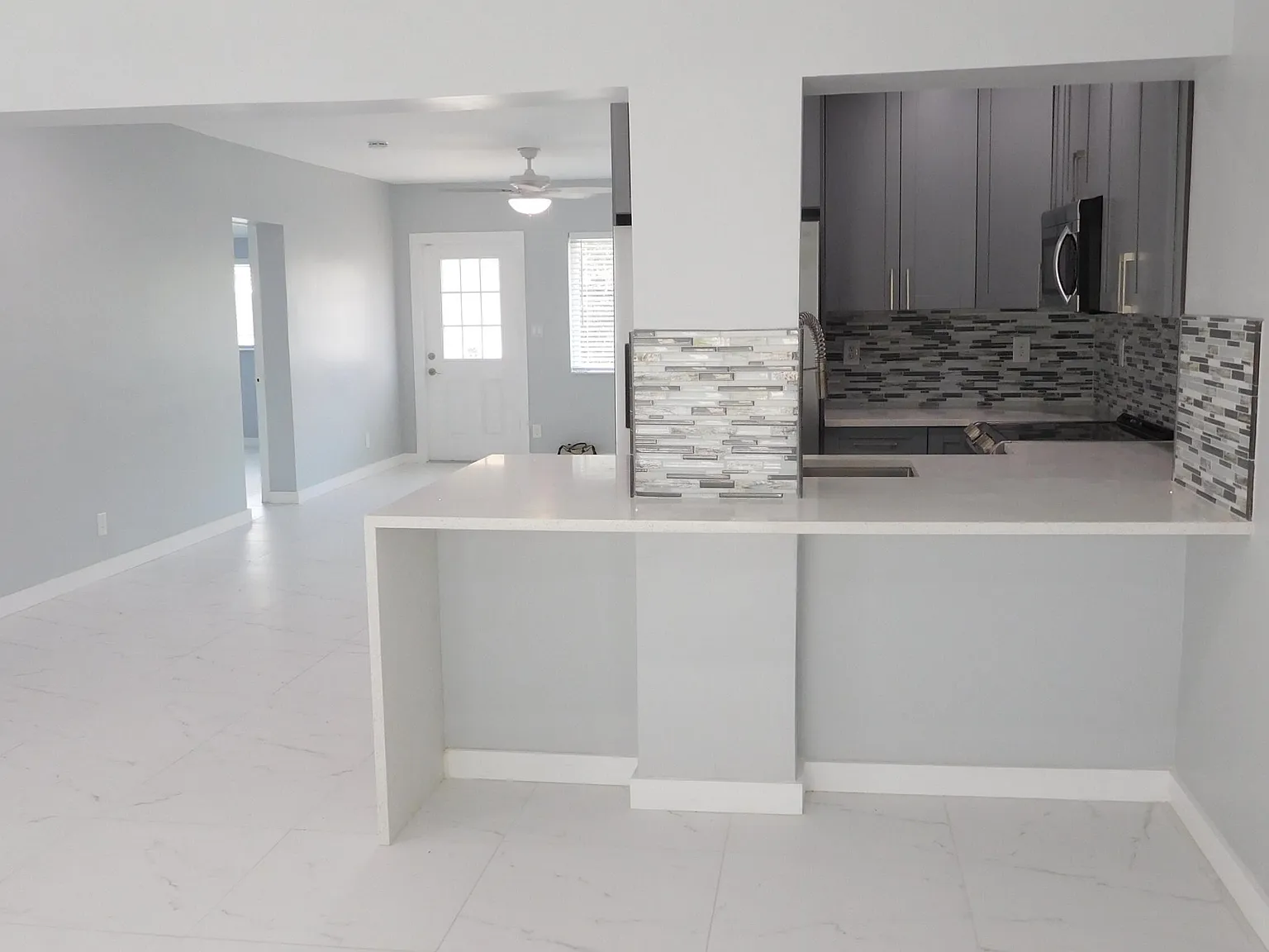 4 bed, 2.0 bath, 1800 sqft, $3,500 — Photo 2
