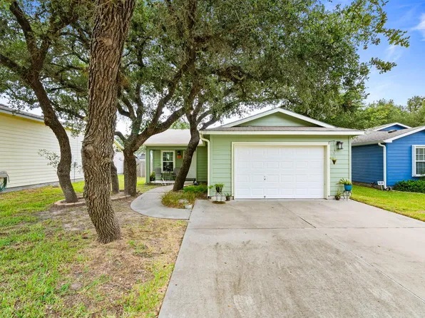 110 Pecan Hbr, Rockport, TX 78382