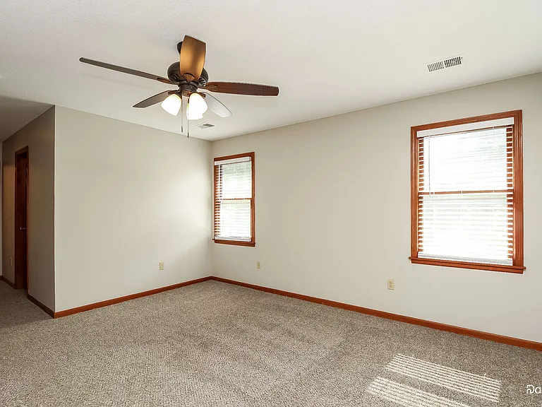7829 Twilight Ln — Photo 14