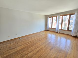 3010 S Wells St #2, Chicago, IL 60616