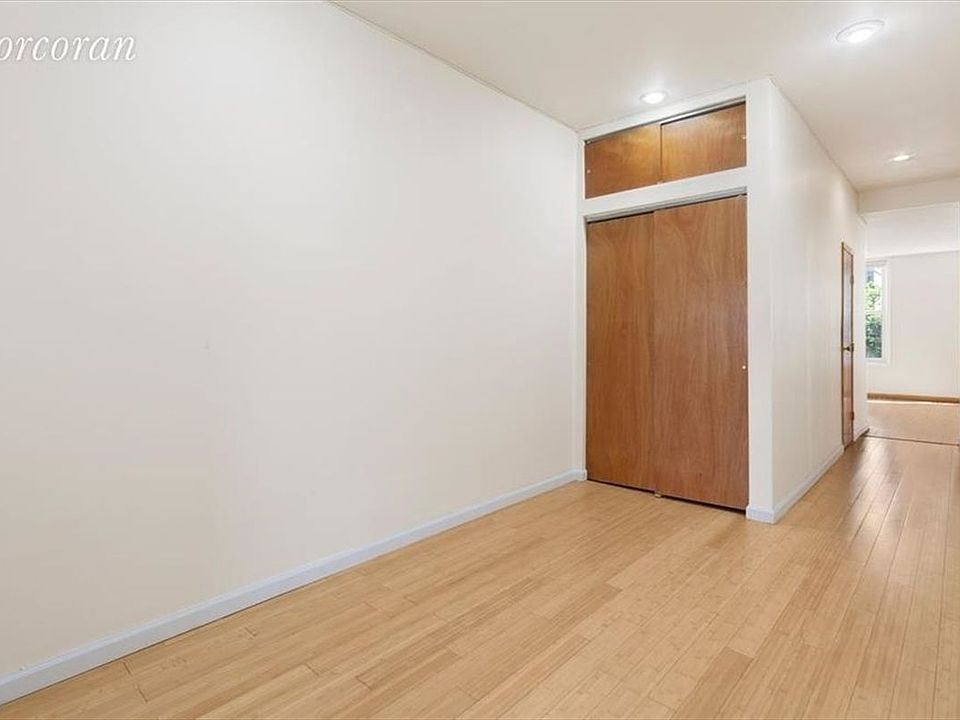 2nd image of 285 22nd St #1L