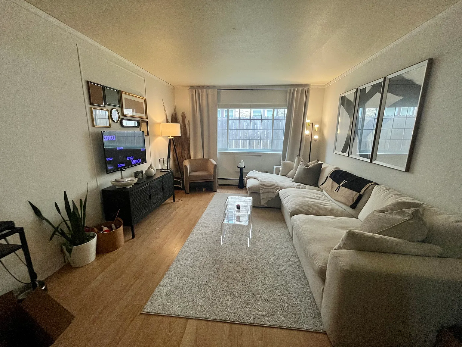 1733 N Cambridge Ave — Photo 3