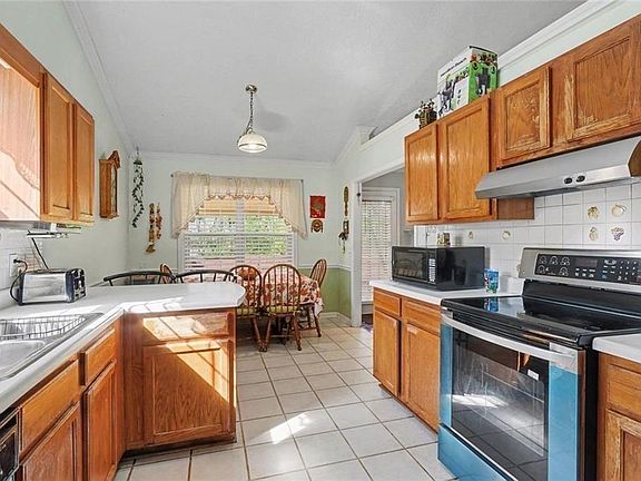 2nd image of 458 Padens Valley Ct