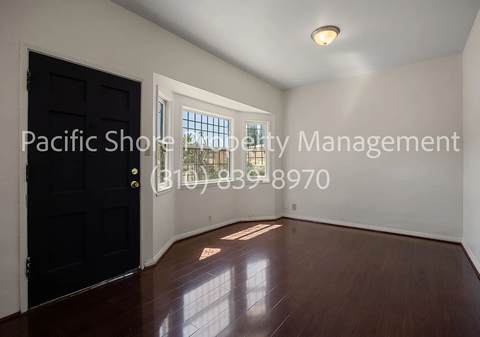 1236 Tamarind Apartments — Photo 4