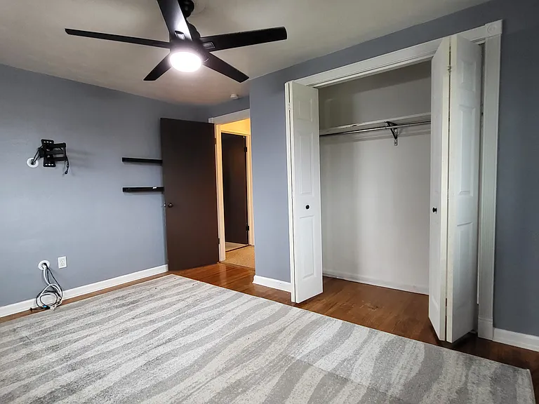 2128 Carolina Ave — Photo 9