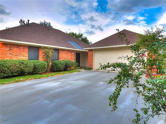 2nd image of 2728 Herring Cir